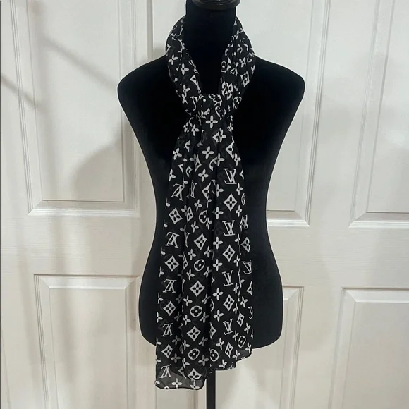 (( not authentic))NEW❤️LV Chiffon Shawl - Picture 7 of 17